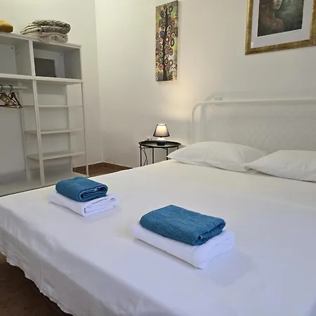 Nyaraló Jakasa *