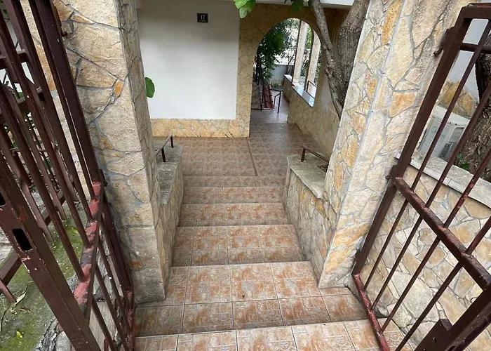 بيت للعطل Jakasa